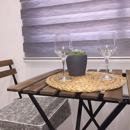 Piso A Estrenar Junto Al Mar Ubicacion Inmejorable Apartment *