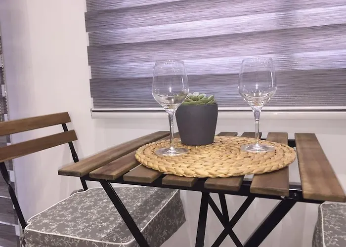 Piso A Estrenar Junto Al Mar Ubicacion Inmejorable Apartment *