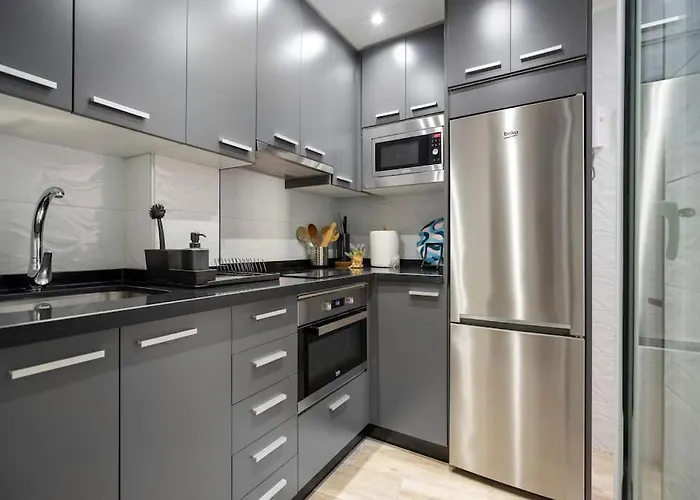 Piso A Estrenar Junto Al Mar Ubicacion Inmejorable * Fuengirola